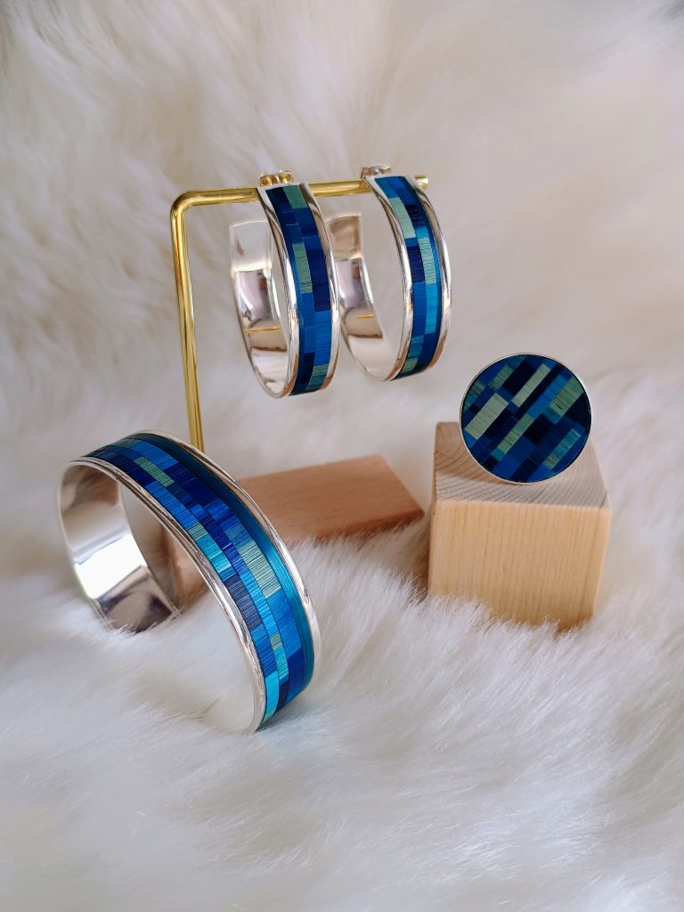 bijoux-paille-de-seigle-mosaique-bleue-amica-decoration
