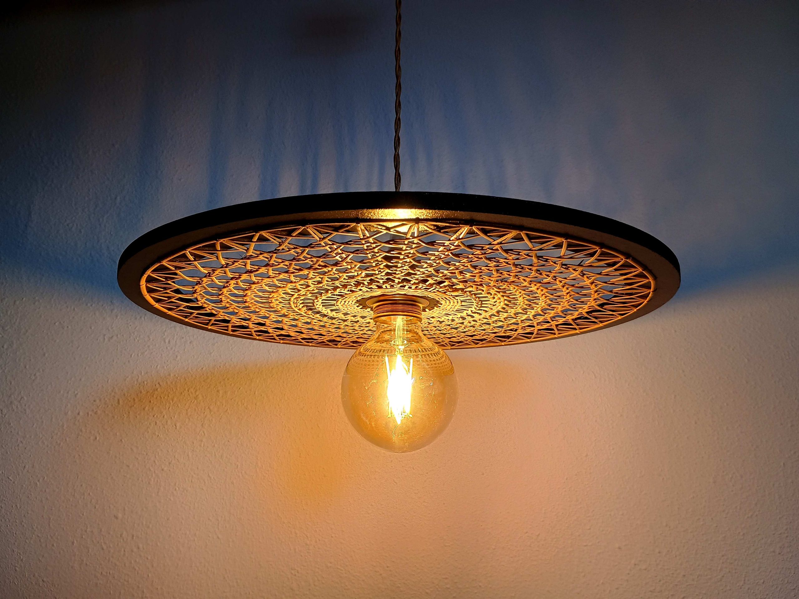luminaire-cannage-soleil-rotin
